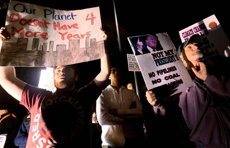 Protest tegen Pruitt in San Diego. Beeld AFP