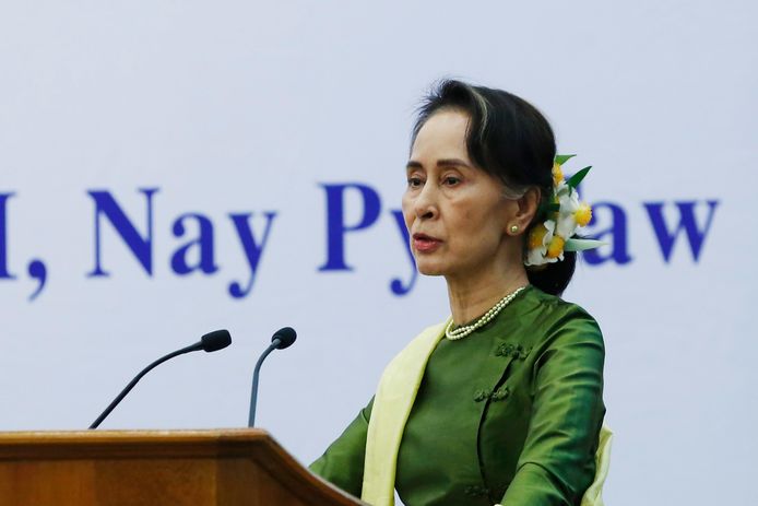 Het Amerikaanse Holocaust-herdenkingsmuseum in Washington heeft zijn mensenrechtenprijs afgenomen van de regeringsleider van Myanmar, Aung San Suu Kyi. Reden is haar onvermogen om de "brutale campagne" van het leger tegen de Rohingya-moslims te veroordelen.