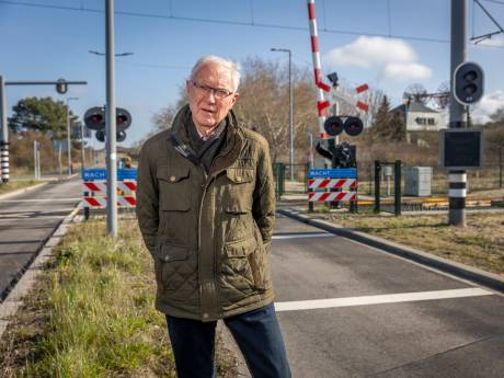 Als iemand last had van aanleg spoor was het Piet (85), maar hij is vol lof: ‘Metro naar het strand is grandioos’