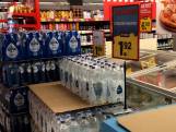 Supermarkt verwacht stormloop op water en zet slimme stap