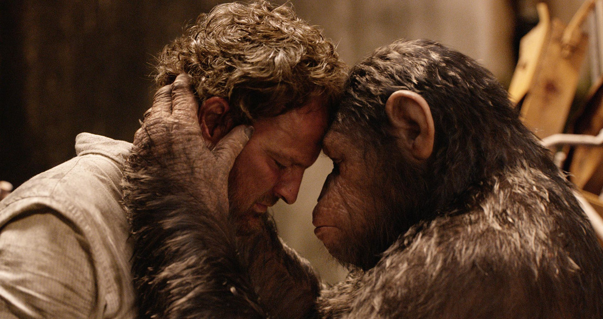 Jason Clarke (Malcolm) en Andy Serkis (Caesar) in 'Dawn of the Planet of the Apes' Beeld VTM