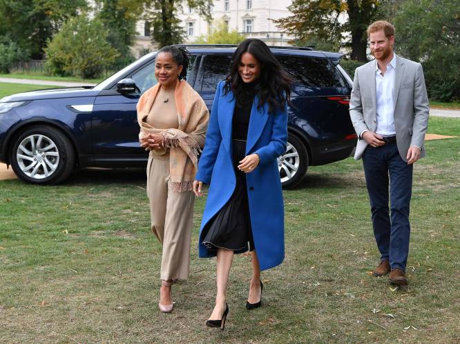 “Het is heel goed mogelijk dat Harry en Meghan tijdelijk terug naar het VK zullen verhuizen”, zo meent koninklijke butler