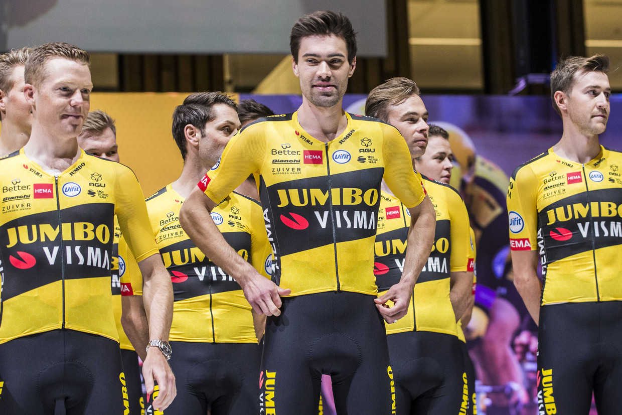De Nederlander Tom Dumoulin is nog vol goede moed op de teampresentatie van Jumbo Visma in Amsterdam, eind 2019. Hij is overgekomen van Team Sunweb. Beeld ANP