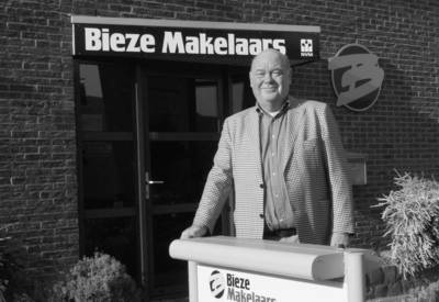 Hans Bieze, bekende makelaar uit Twello, op 69-jarige leeftijd overleden: ‘In het harnas gestorven’