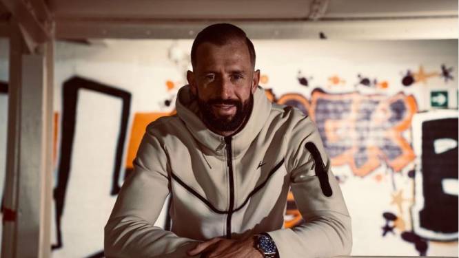De stukadoor die profvoetballer werd en tonnen verloor: 'Ben weleens tien dagen op rij tienduizend euro verloren’ 