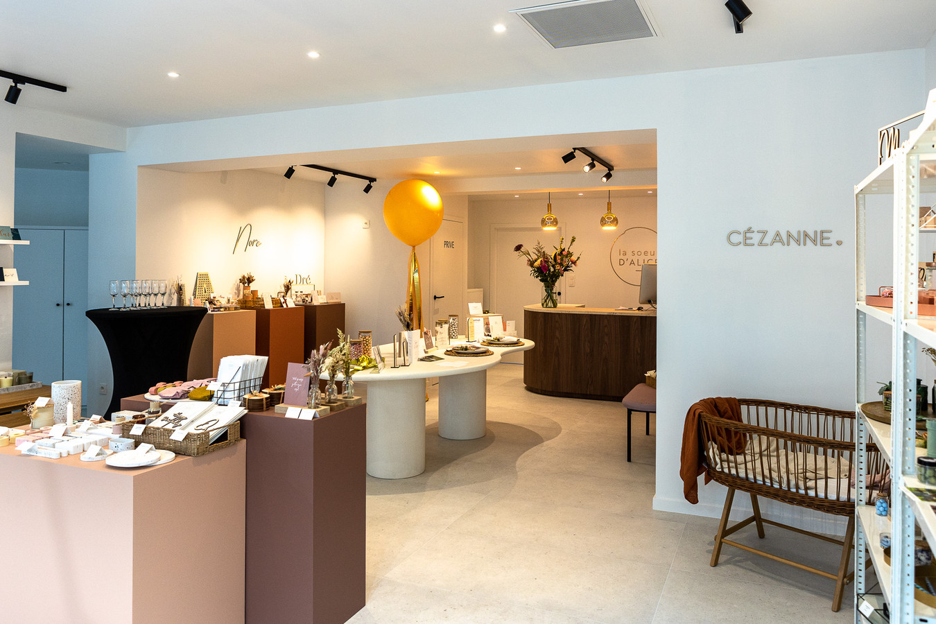 NET OPEN. La soeur d’ALICE opent nieuwe winkel in de Hoogstraat Foto