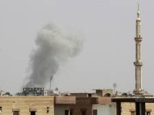 Le régime syrien défend son dernier bastion à Raqa contre l'EI