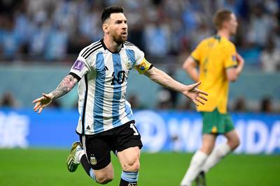 Matig Argentinië plaatst zich voor kwartfinale tegen Nederland, Messi scoort in z'n 1.000ste match