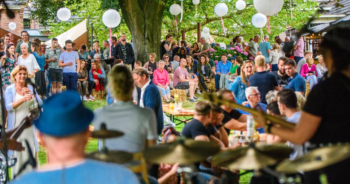 Festival ‘Zomerkriebels’ in brouwerijtuin Beerze in Vessem