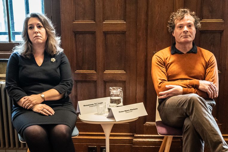Jeugdrechters Susanne Tempel en Peter-Björn Martens bij de presentatie van het rapport ‘Recht doen aan kinderen en ouders’. Beeld Joris van Gennip
