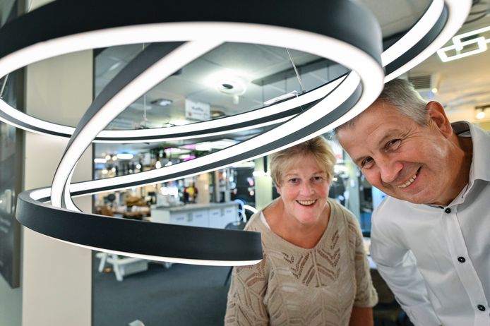 Lichtcentrum Hengelo viert lustrumfeestje en krijgt etage erbij: ‘Wij ...