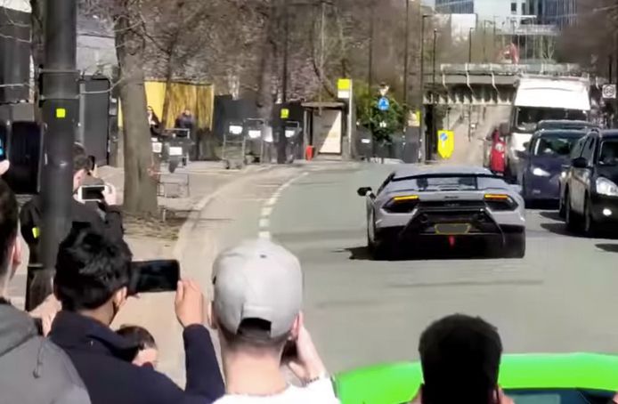 Screenshot Youtube Supercars on the streets