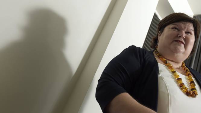 Maggie De Block ouvre une enquête sur une pharmacie en ligne illégale
