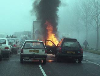 De dag van die kettingbotsing met honderd auto’s, 25 jaar geleden: ‘Ze staart mij achter verbrijzeld glas aan’