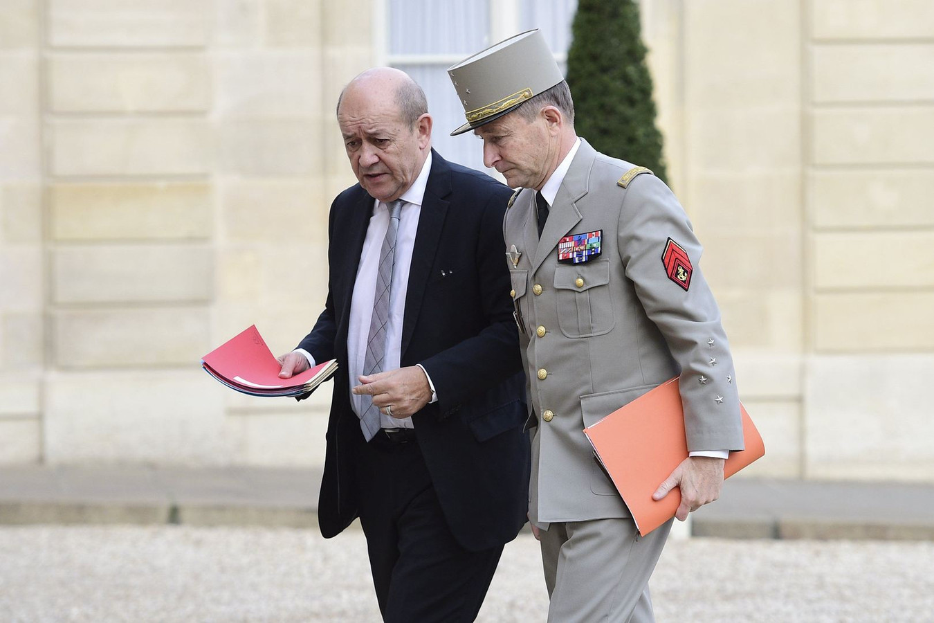 Le ministre français de la Défense et le général Pierre de Villiers
