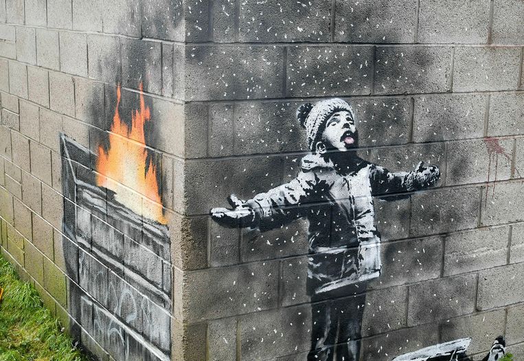 Werk van Banksy op garagemuur wisselt voor "veel geld" van ...