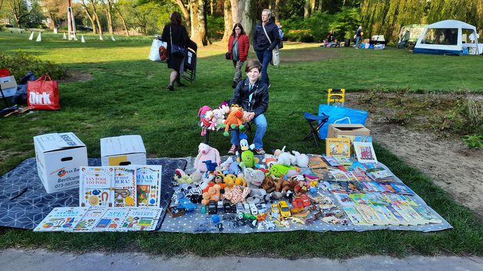 Vrijmarkt Stadswandelpark Eindhoven, woensdag vroeg in de morgen, 27-4-2022