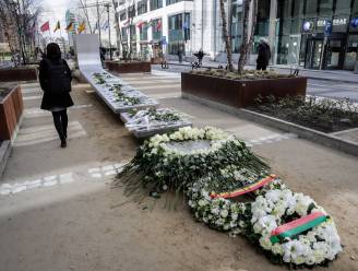 Herdenkingsceremonie slachtoffers terrorisme Brussel: "We weten niet of we ooit nog een keer zullen lachen"