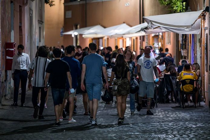 Zaterdagnacht in de wijk Trastevere in Rome.