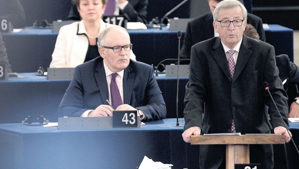 Jean-Claude Juncker presenteert zijn plan in Straatsburg. Beeld afp