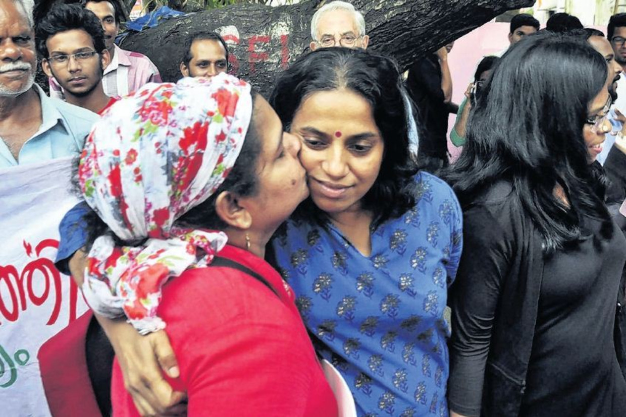 Kochi, 2 november. De twee vrouwen werden even later gearresteerd.. Beeld ap