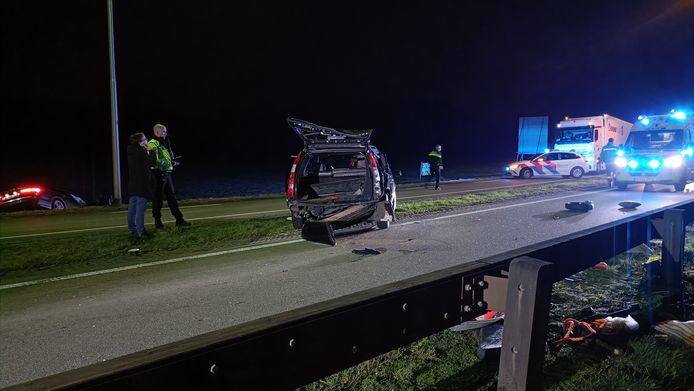 De auto werd vanachteren geraakt.