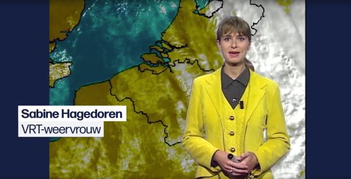 Sabine Hagedoren verschijnt op 6 oktober 1993 voor de eerste keer op het scherm met een gele blazer en een lange paardenstaart.