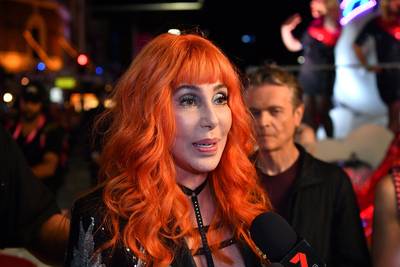 Nieuw album Cher (72) onderweg