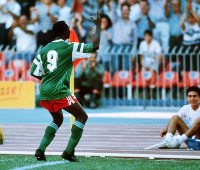 Roger Milla vierde zijn goals altijd bij de cornervlag met een gepast dansje