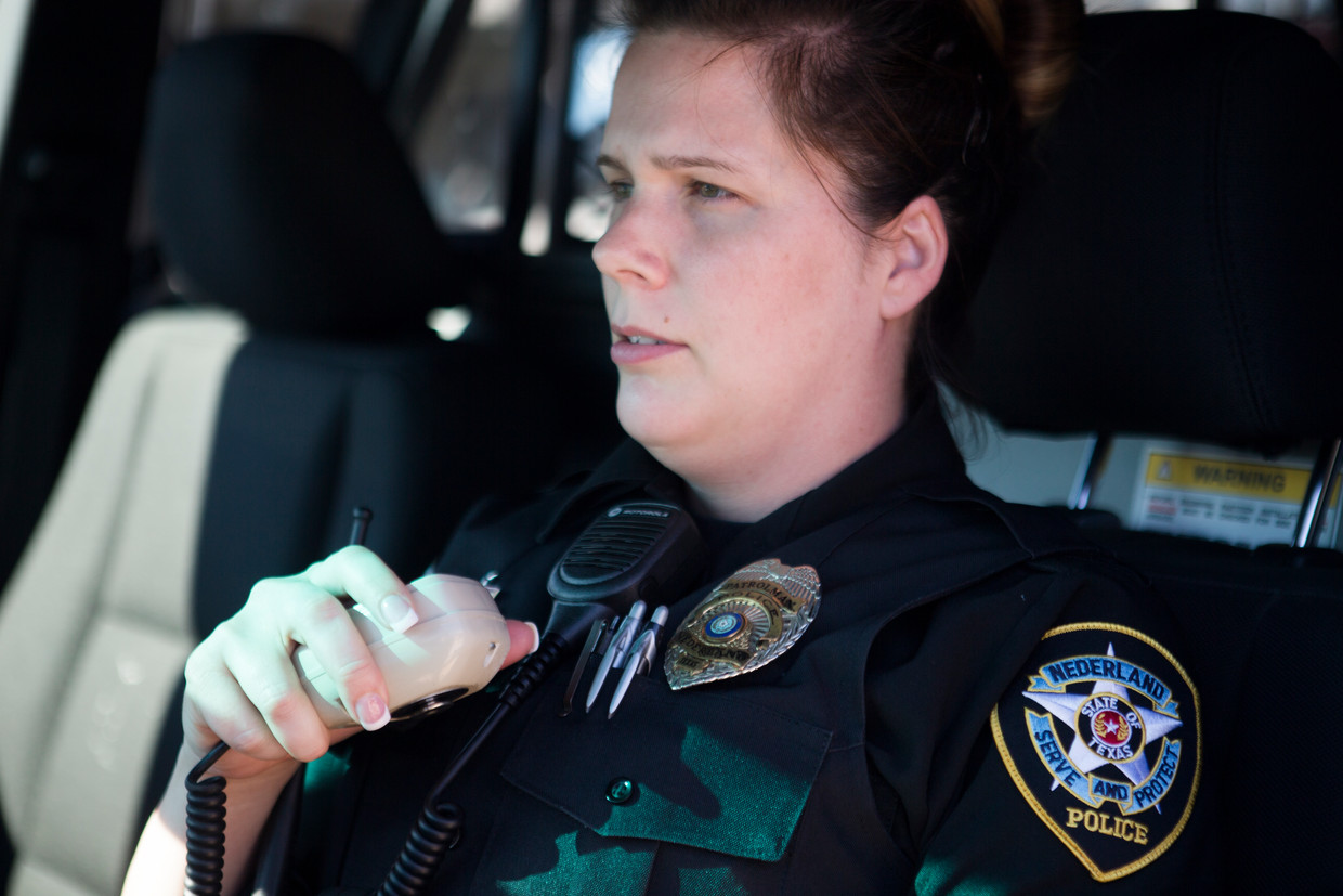 Jennifer Robinson, de enige vrouwelijke agent in Nederland, Texas.  Beeld Marie D. De Jesus