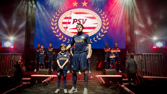 Blauw Jubileumshirt En Speciaal Logo Voor Psv Nederlands Voetbal Ad Nl
