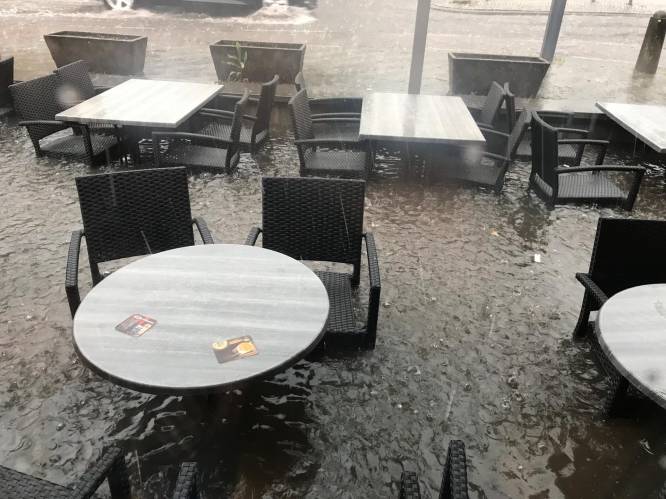 Noodweer barst los in Limburg: zware wateroverlast in Bree, toestand nu onder controle