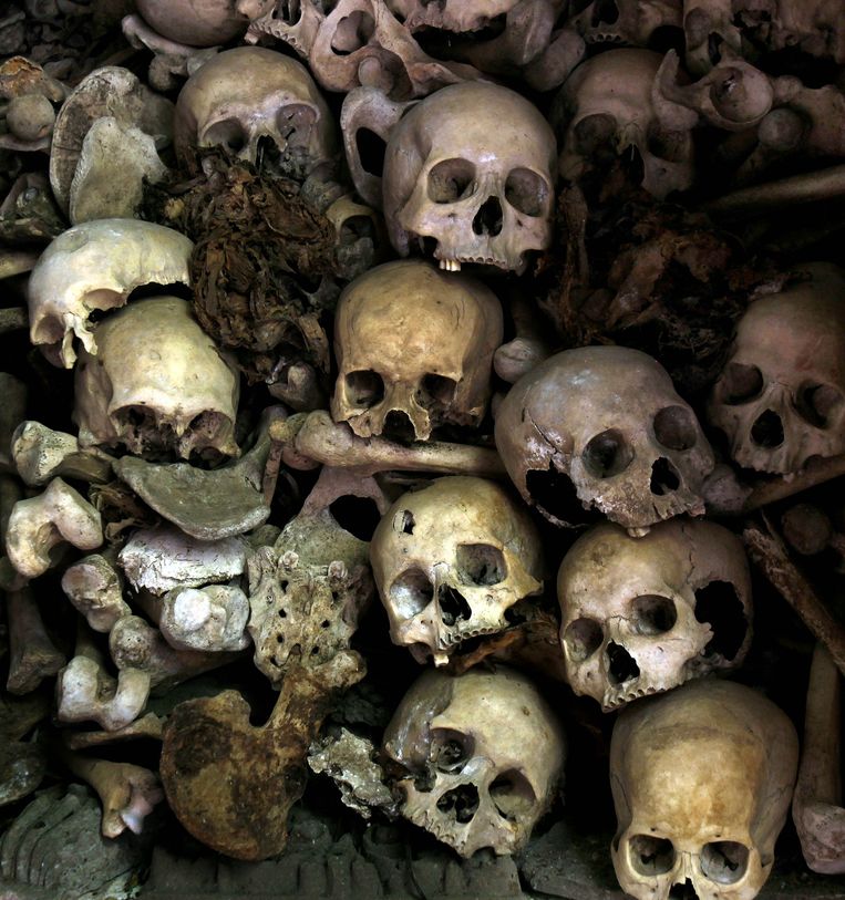 Resten van slachtoffers van de Rode Khmer. Beeld AP