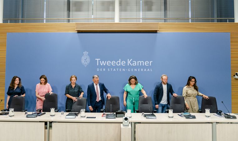 De parlementaire enquêtecommissie in Den Haag. In het midden Tom van der Lee. Beeld ANP