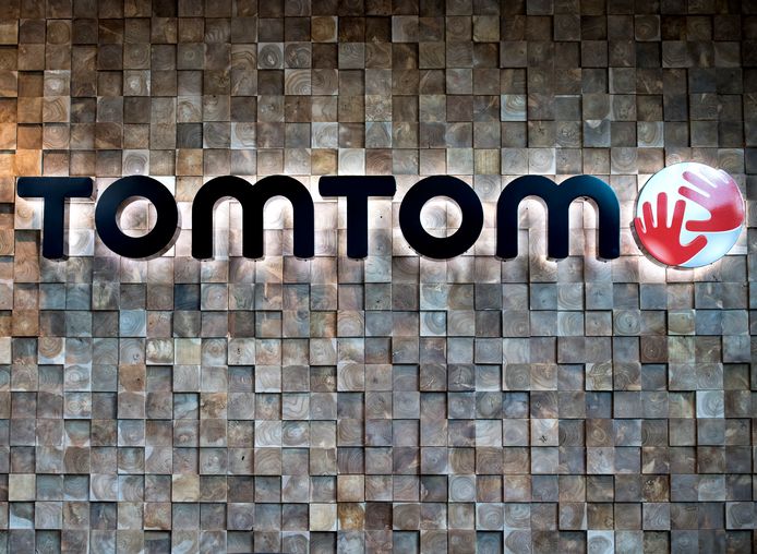 TomTom verkoopt zijn Telematics-divisie aan de Japanse bandenmaker Bridgestone. Dat bedrijf betaalt 910 miljoen euro aan de Nederlandse navigatiedienstverlener.