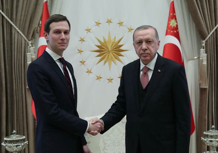Jared Kushner, de schoonzoon van de Amerikaanse president Donald Trump, en de Turkse president Recep Tayyip Erdogan.