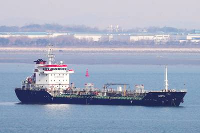 Tientallen vermisten na botsing schepen voor de kust van China