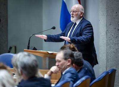 Zeshonderd protesten uit eigen partij tegen asieluitspraken Timmermans