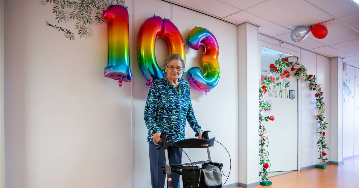 De gang was er even uit, maar Lenie Merk (103) crosst weer met haar ‘Mercedes’ door de gang