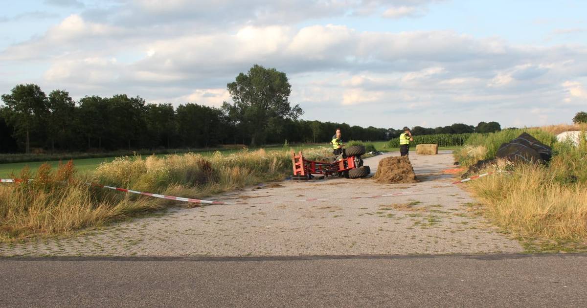Bestuurder minishovel raakt zwaargewond bij ongeval in Hoge Hexel.