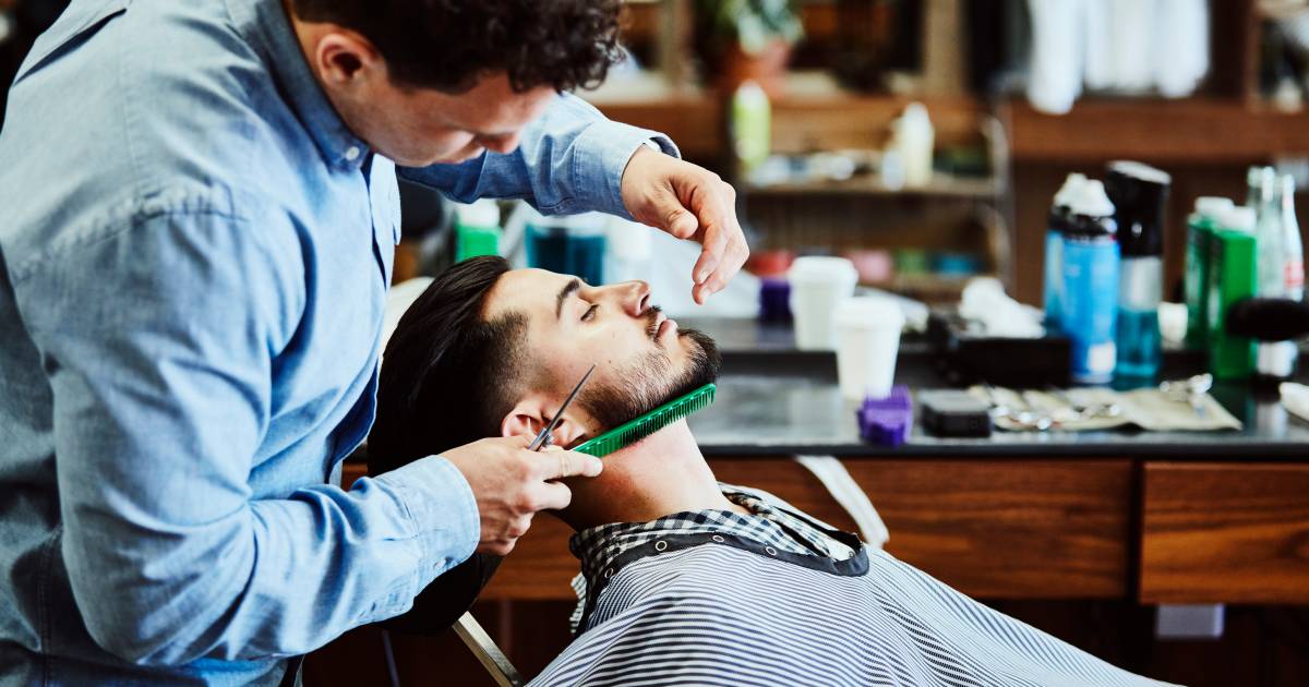 Journée de la barbe : combien gagnez-vous en tant que coiffeur ou barbier ?  Et peut-on encore commencer à un âge plus avancé ?  |  Mon guide