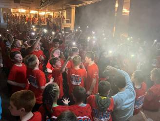 550 leerlingen uit de bol op MEGA-fuif