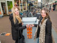 Doneerring voor pet-flesjes op prullenbak werkt, maar er komen er niet méér, uit angst voor wespen