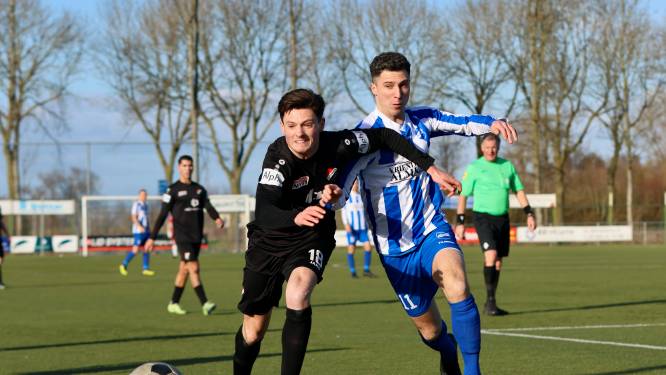 Almkerk-aanvaller Niels Nieuwesteeg: ‘Geen ramp om naar die mooie tweede klasse te degraderen’
