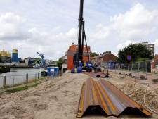 Aanleg van damwand in centrum van Maassluis laat omliggende huizen ‘deinen’