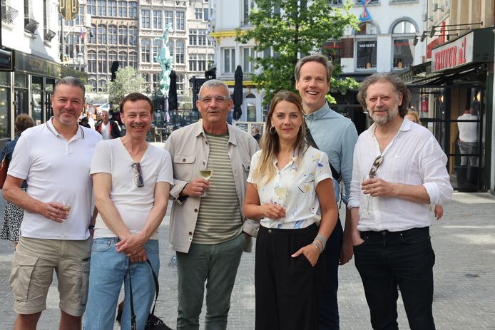 Wim Stevens, Brecht Callewert, Peter Bulkin, Lynn Dendevil, Jeroen Maes and Hans-Peter Janssens.