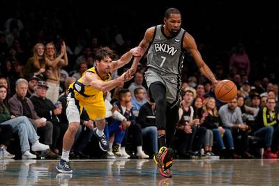 Utah Jazz loopt tegen eerste seizoensnederlaag aan, boete voor Durant (Nets) nadat hij bal in tribune kegelde