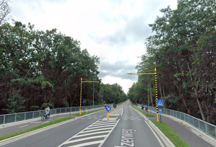 De 19-jarige fietser verongelukte op deze fietsoversteekplaats op de Bilzerweg.