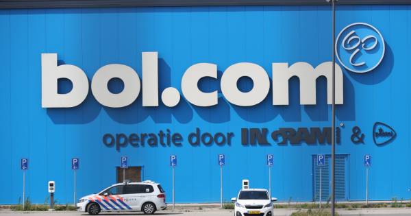 Raadselachtige Overval Op Bol Com Vrijwel Onmogelijk Zonder Hulp Binnenland Destentor Nl