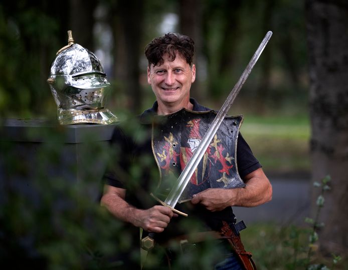 Ridder leeft middeleeuwse droom in Maarheeze: 'Als het vizier sluit ...